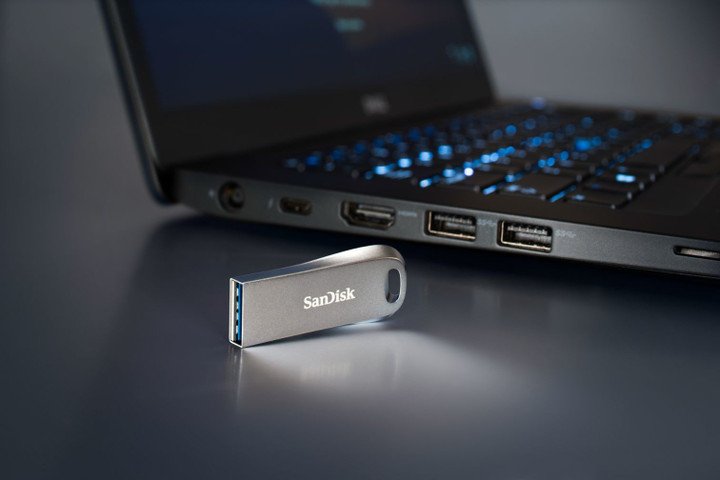 SanDisk Ultra Luxe USB 3.1 128 GB Pen Drive